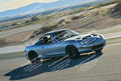 media/Dec-13-2025-Extreme Speed (Sat) [[d129ecb0b9]]/Beginner/Session 3 (Turn 5)/